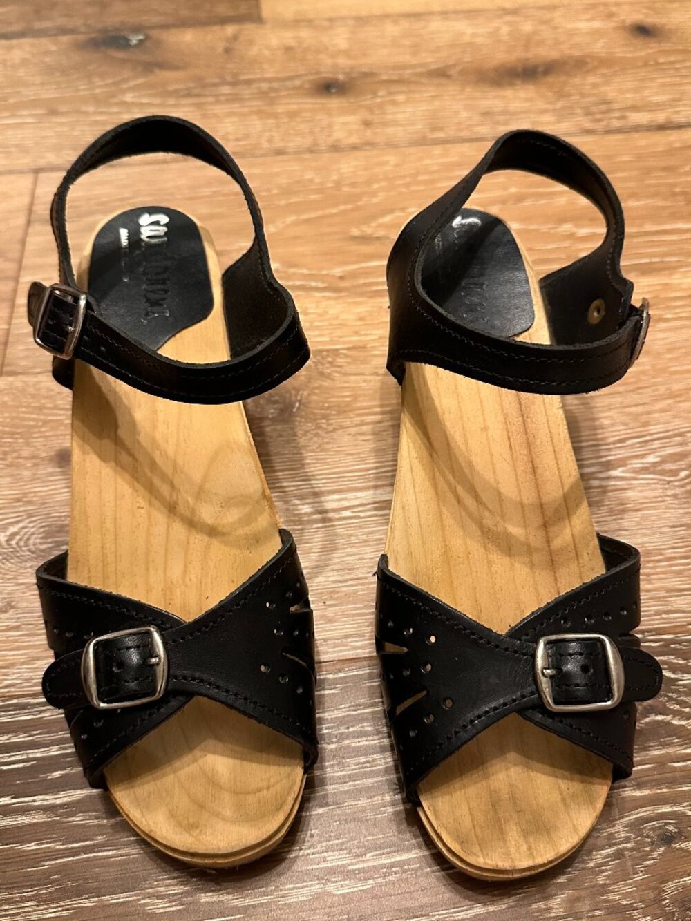 Sandgrens Black Heeled Open Toe Sandal